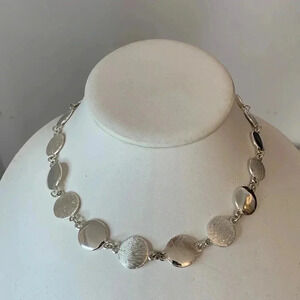 Gloria Vanderbilt | Silver Tone Metal Disc Stations Strandage